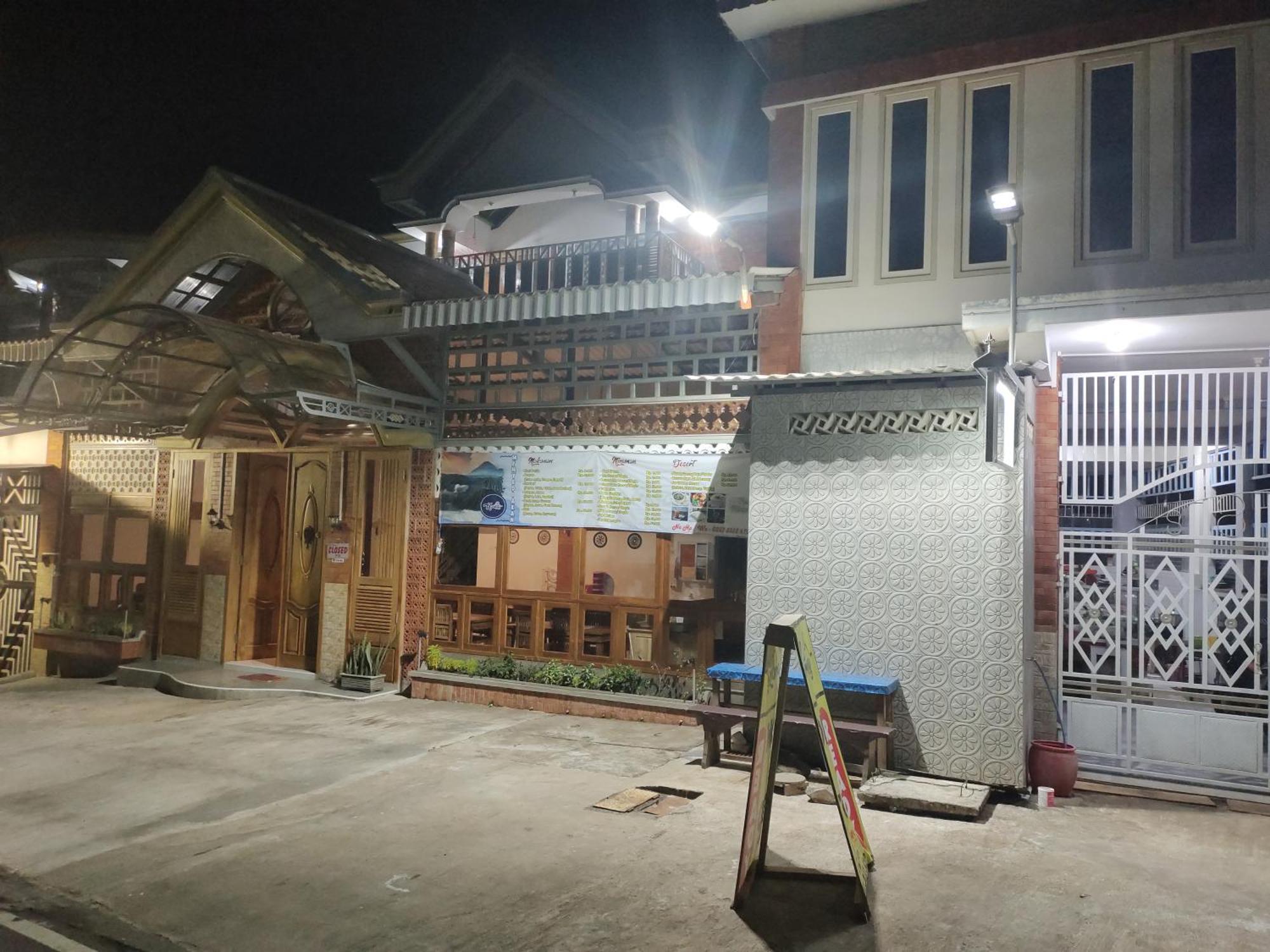Lambangkuning Harmony Resto&Homestay מראה חיצוני תמונה